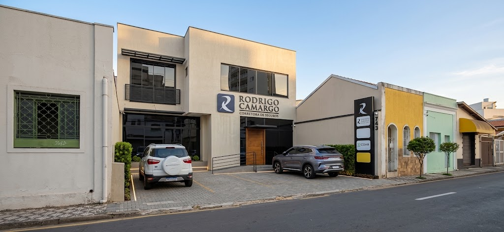 Fachada da sede da Rodrigo Camargo Corretora de Seguros em Taubaté
